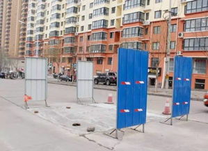 冒雨抢干挑灯夜战，市政工程加速推进确保早日完工